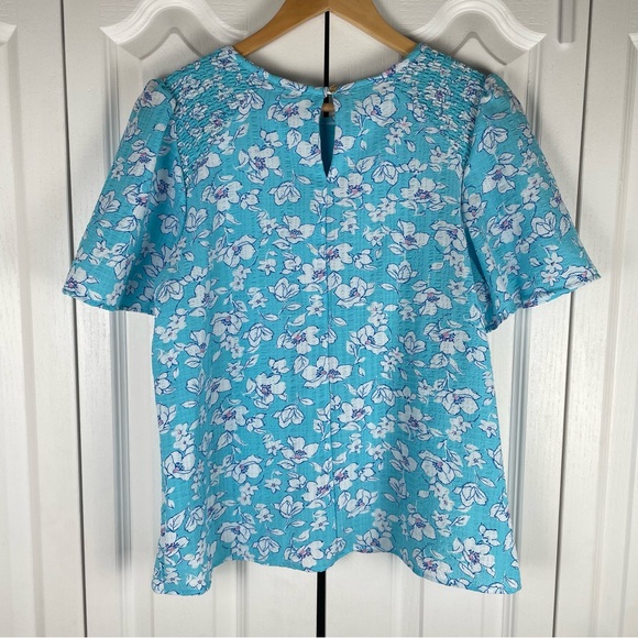 Draper James Blouse Top Women’s M Blue Floral Seersucker Smocked Relaxed Lined - Picture 6 of 15